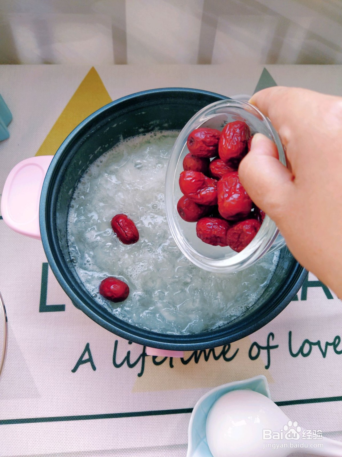 红枣银耳羹怎么做?