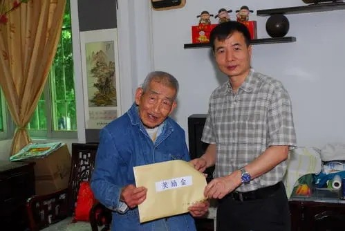 怎么考广州市档案专业人员岗位职务培训证书