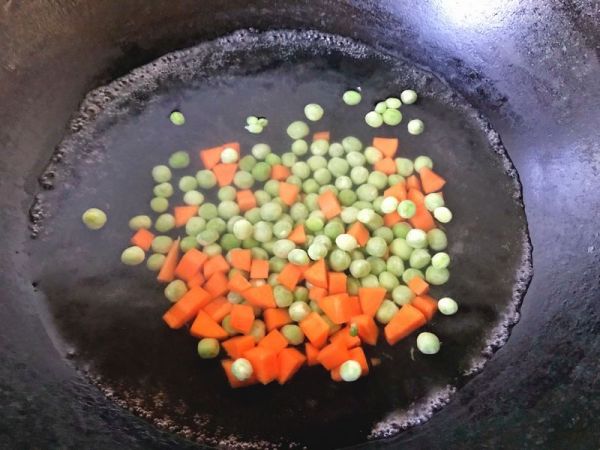 山药蛋排骨焖饭