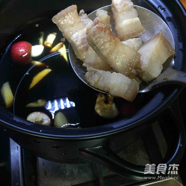 山楂红烧肉的做法