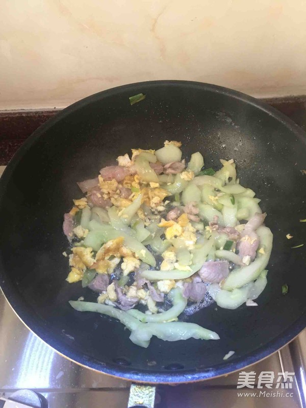 青瓜煮面条的做法