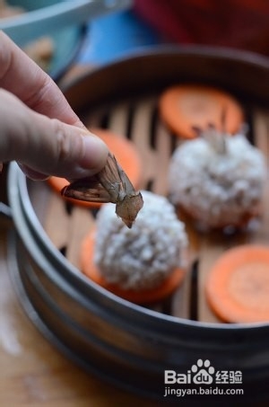 保健养生鲜虾糯米丸子