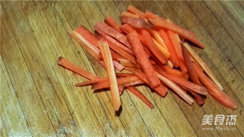 蒜苔炒肉的做法