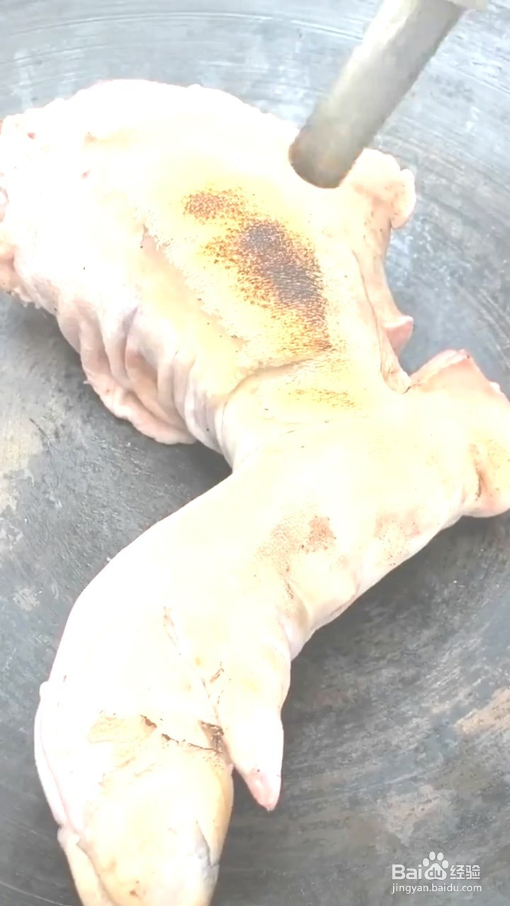 如何制作酱猪蹄？