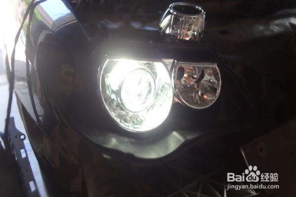 湛江道声音响改装 爱丽舍改Q5双光透镜 明亮双眼