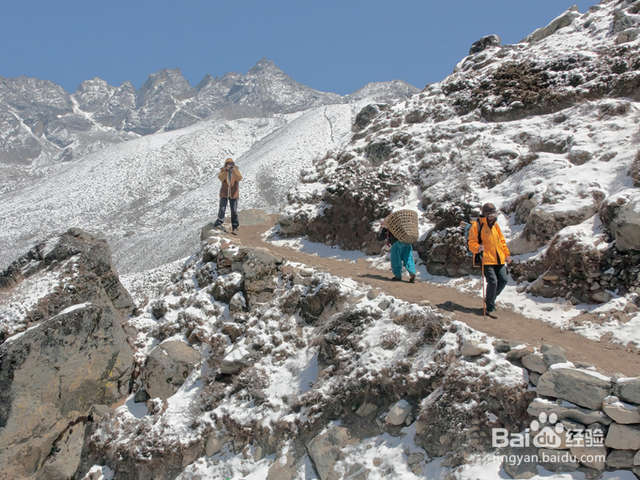 珠穆朗玛峰大本营跋涉：完整指南