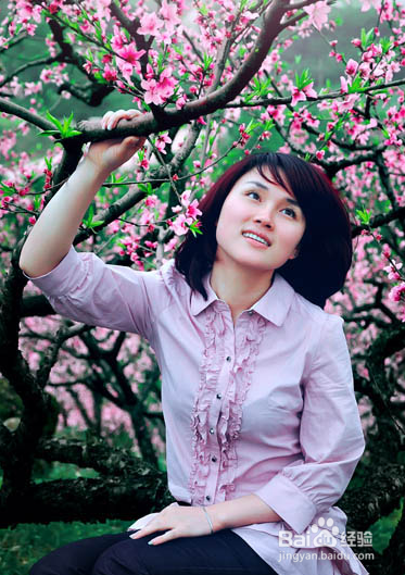 Photoshop调出甜美外景人物图片