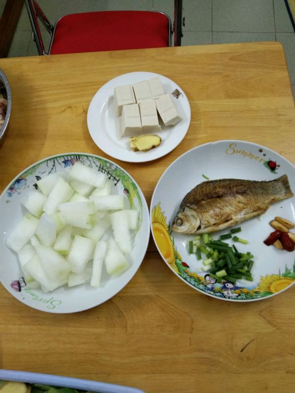 冬瓜侧鱼豆腐汤