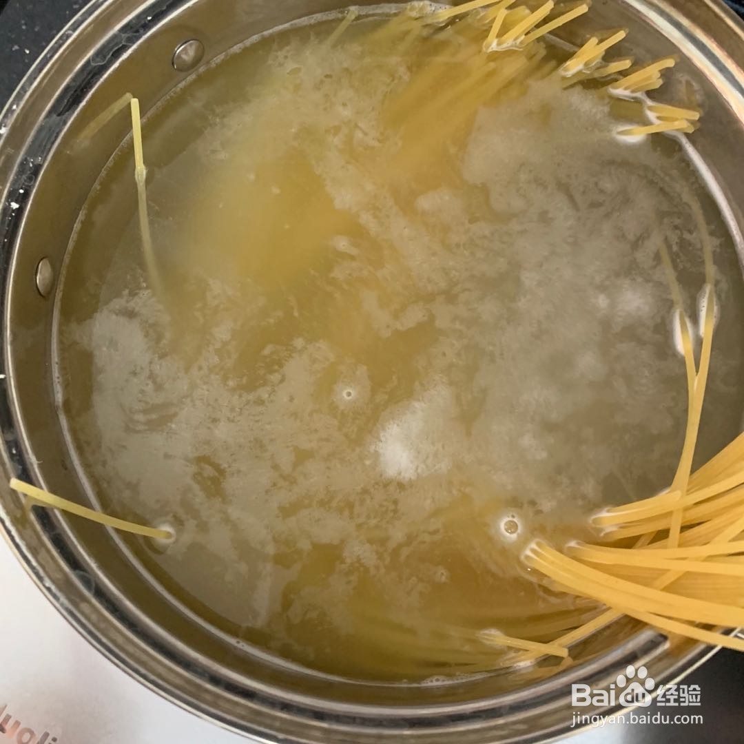黑椒牛肉炒意面