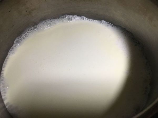 薄脆甜饼蓝莓冰激凌