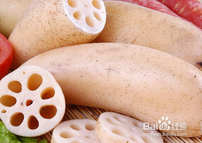 美白、祛斑、祛痘、补水小秘诀，让肌肤喝饱水！