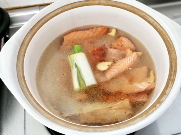 味增三文鱼排豆腐汤