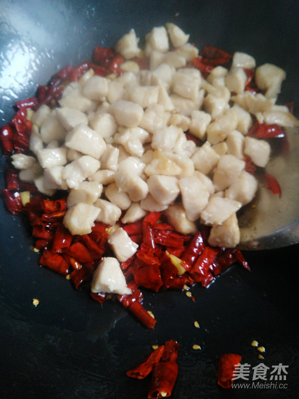 酱爆鸡丁的做法