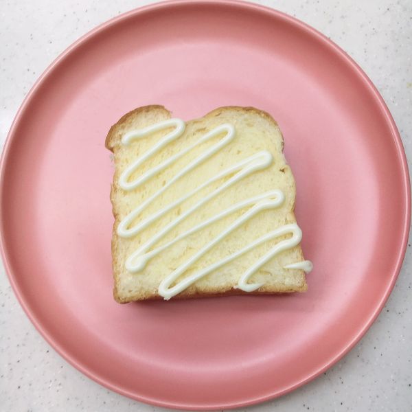 鸡蛋火腿开放三明治