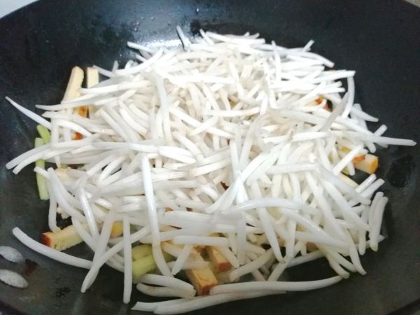 香干香芹绿豆芽