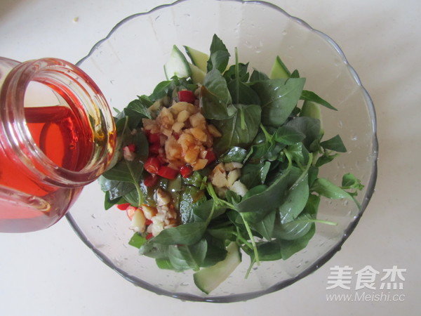 荆芥拌黄瓜的做法