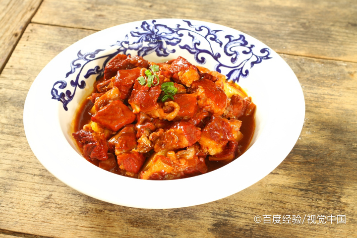 土豆炖牛肉的家常做法，