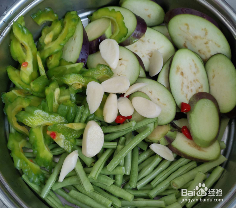 茄子豆角与苦瓜的家常做法