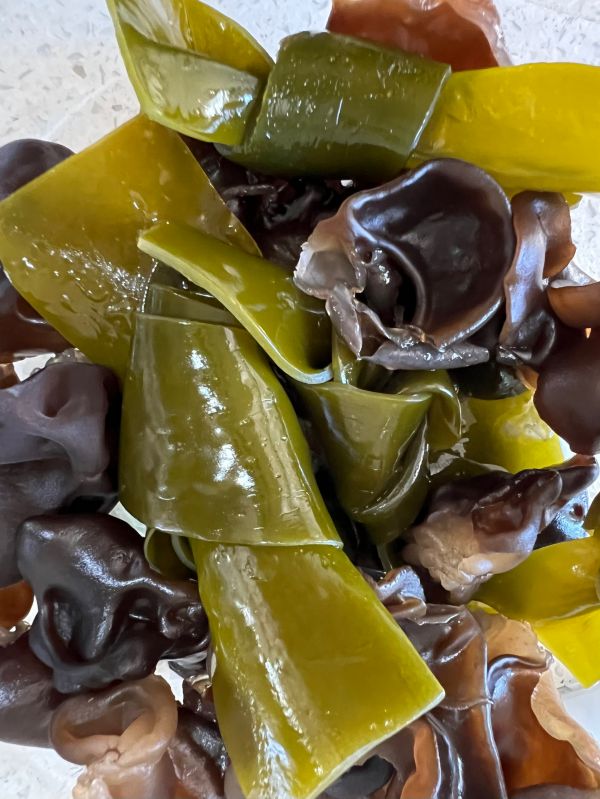 捞汁海鲜素菜拼盘