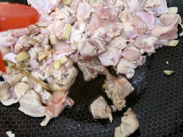 兔兔椰香咖喱鸡饭