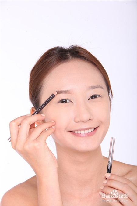 怎么画可爱甜美的白领妆