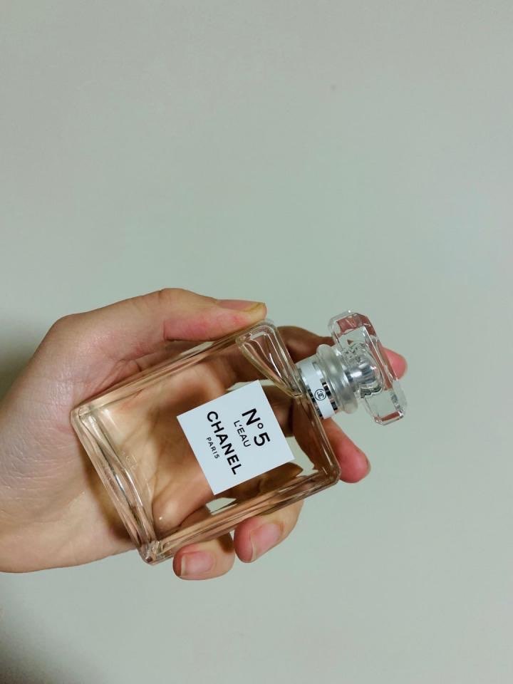 没错!香奈儿经典5号香水的味道让我惊了