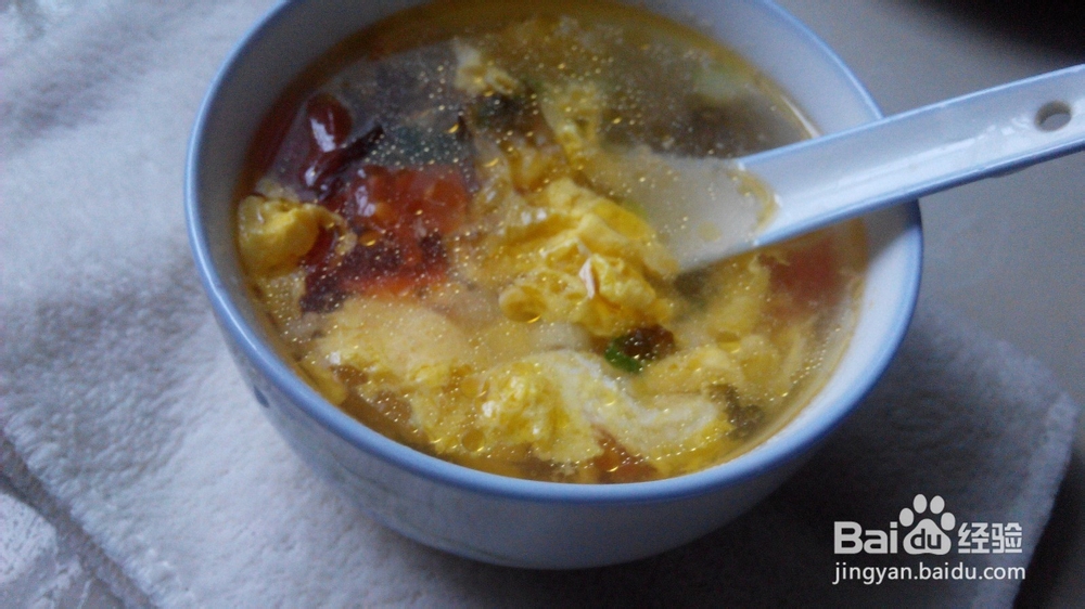 下厨：西红柿紫菜蛋花汤