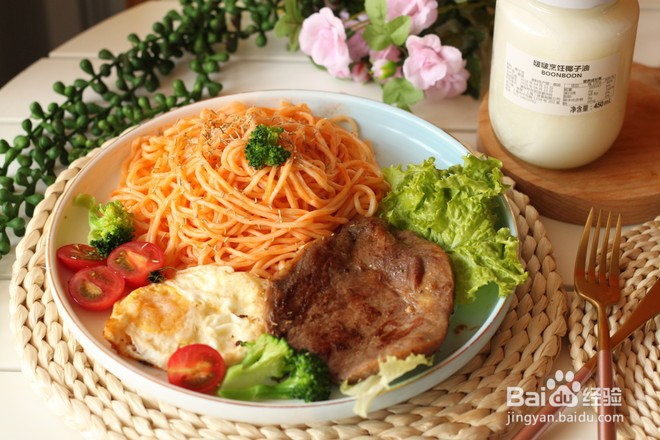 牛排番茄面早餐