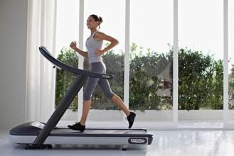 去健身房锻炼热身该如何做