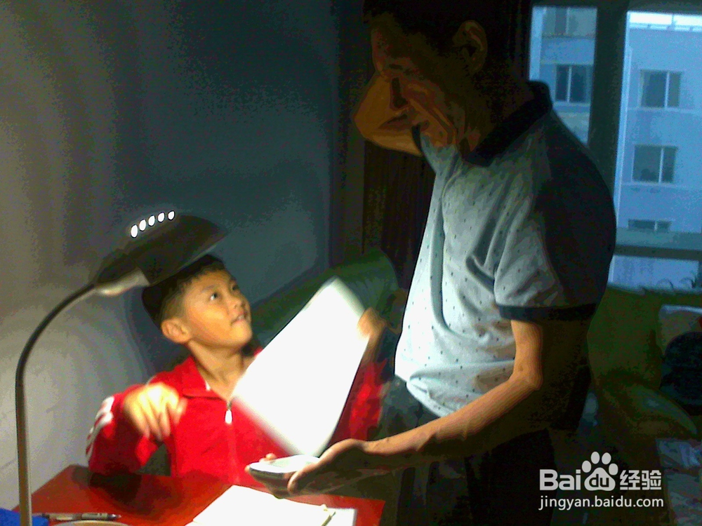 老年人怎样在节日里晚间指导孩子写日记