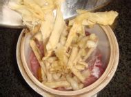 美味养生玉竹沙参肉汤的做法