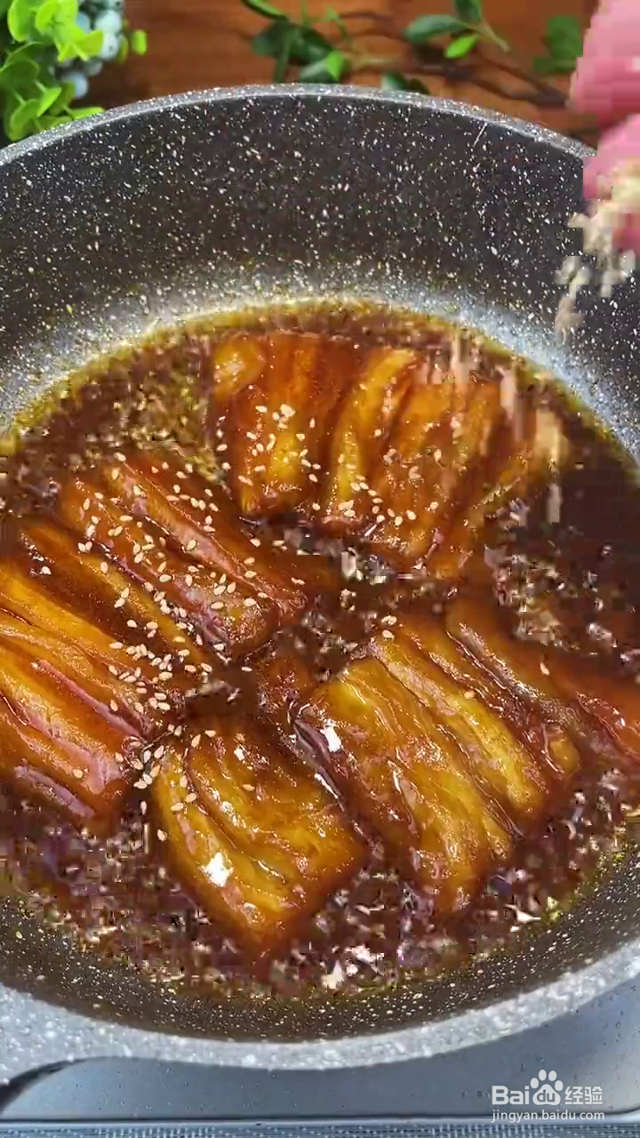 如何制作酱汁浓郁的茄子盖饭？