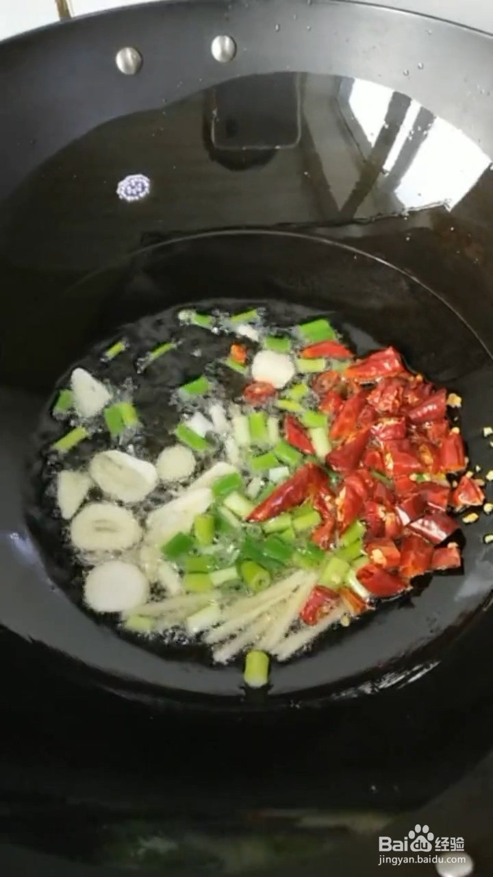 在家怎么做简单好吃的辣炒花甲