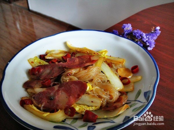 粉丝腊肠白菜煲！