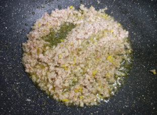 香菇酱油炒饭