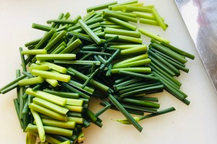 韭苔炒牛肉怎么做