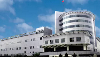 由安全线识真假人民币