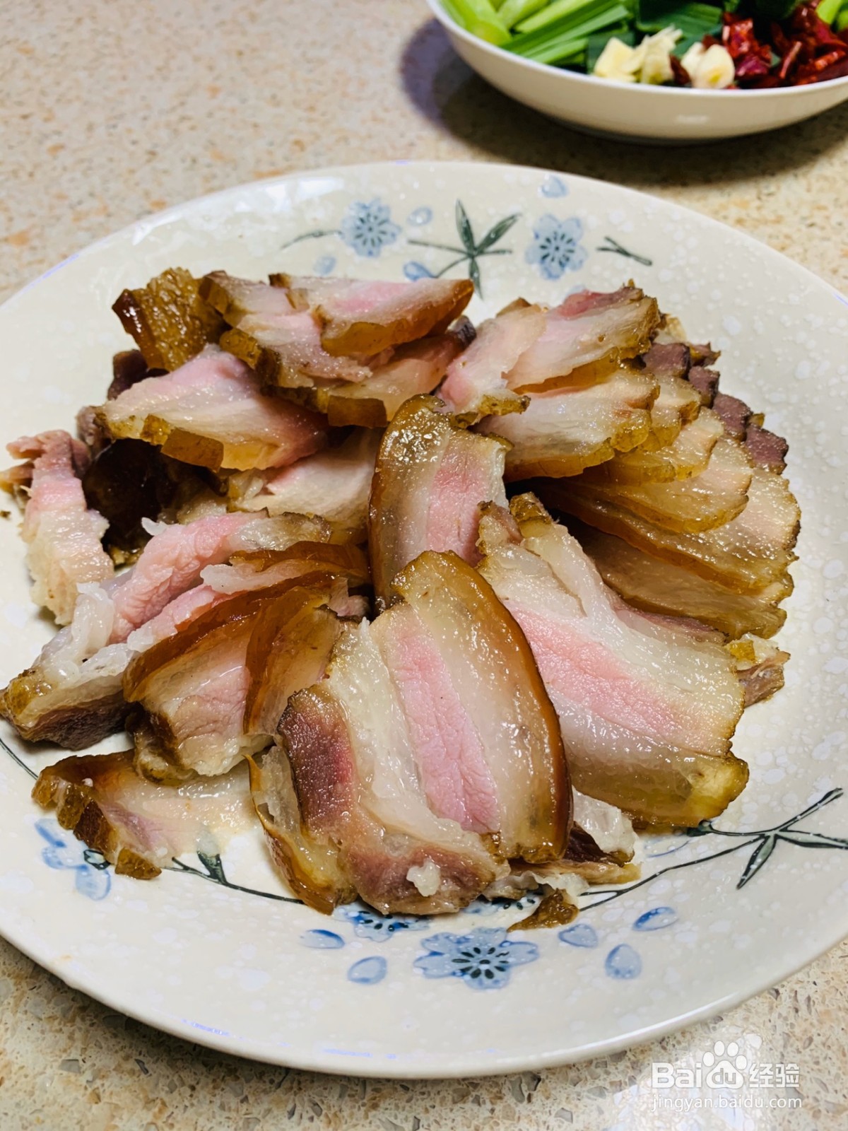 蒜苗炒腊肉的家常做法