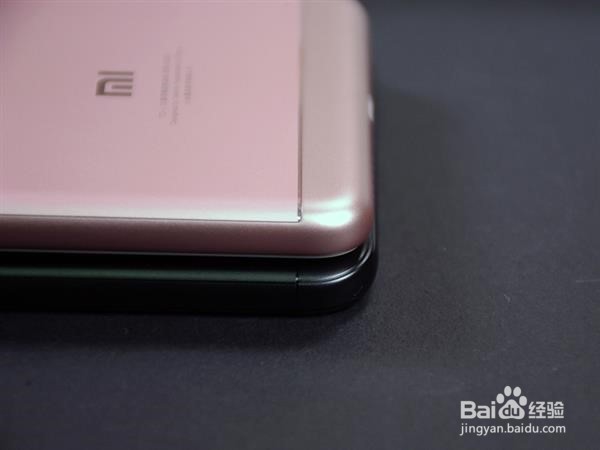 红米5plus后盖怎么拆