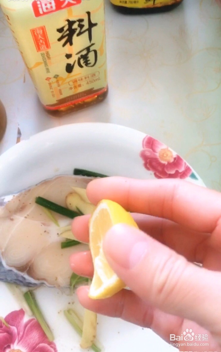 在家如何做出美味的茄汁鳕鱼