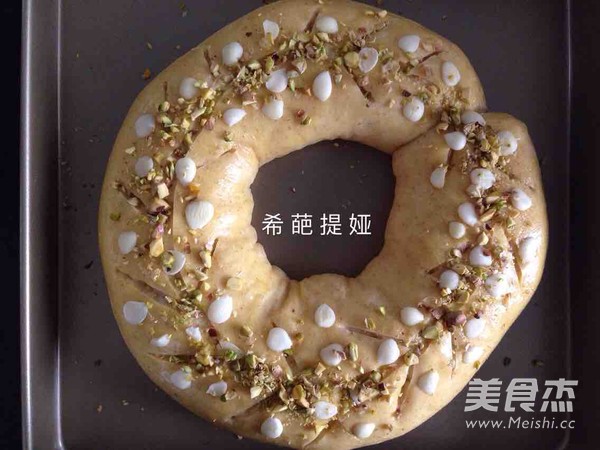 全麦肉松皇冠面包