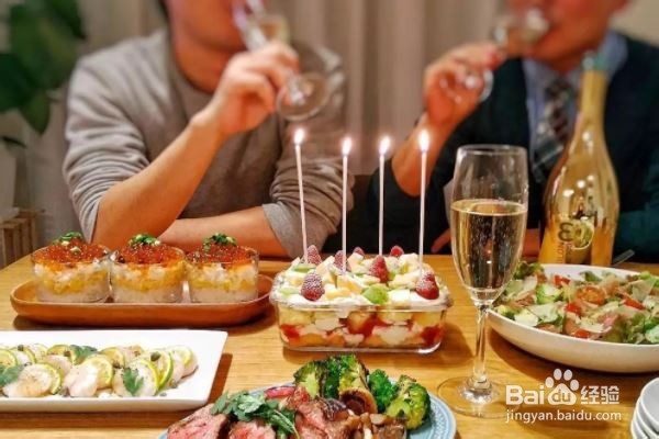 陪客人吃饭该怎样讲话