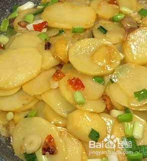 如何制作腊肉炒土豆片