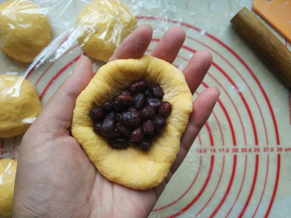 蜜豆南瓜小面包