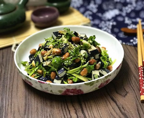 香菜臭干拌花生米