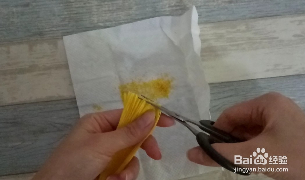手工制作--皱纹纸罂粟花