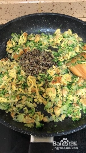 食补养生干贝鸡蛋西兰花藜麦的做法