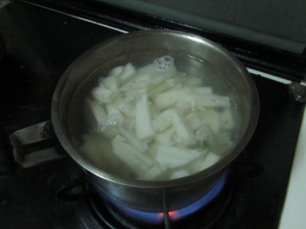 泡椒凤爪什锦菜