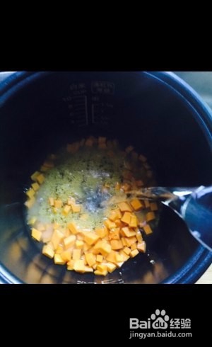 家庭版自制美味养胃南瓜粥