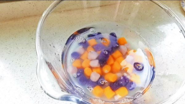 三色芋圆西米露